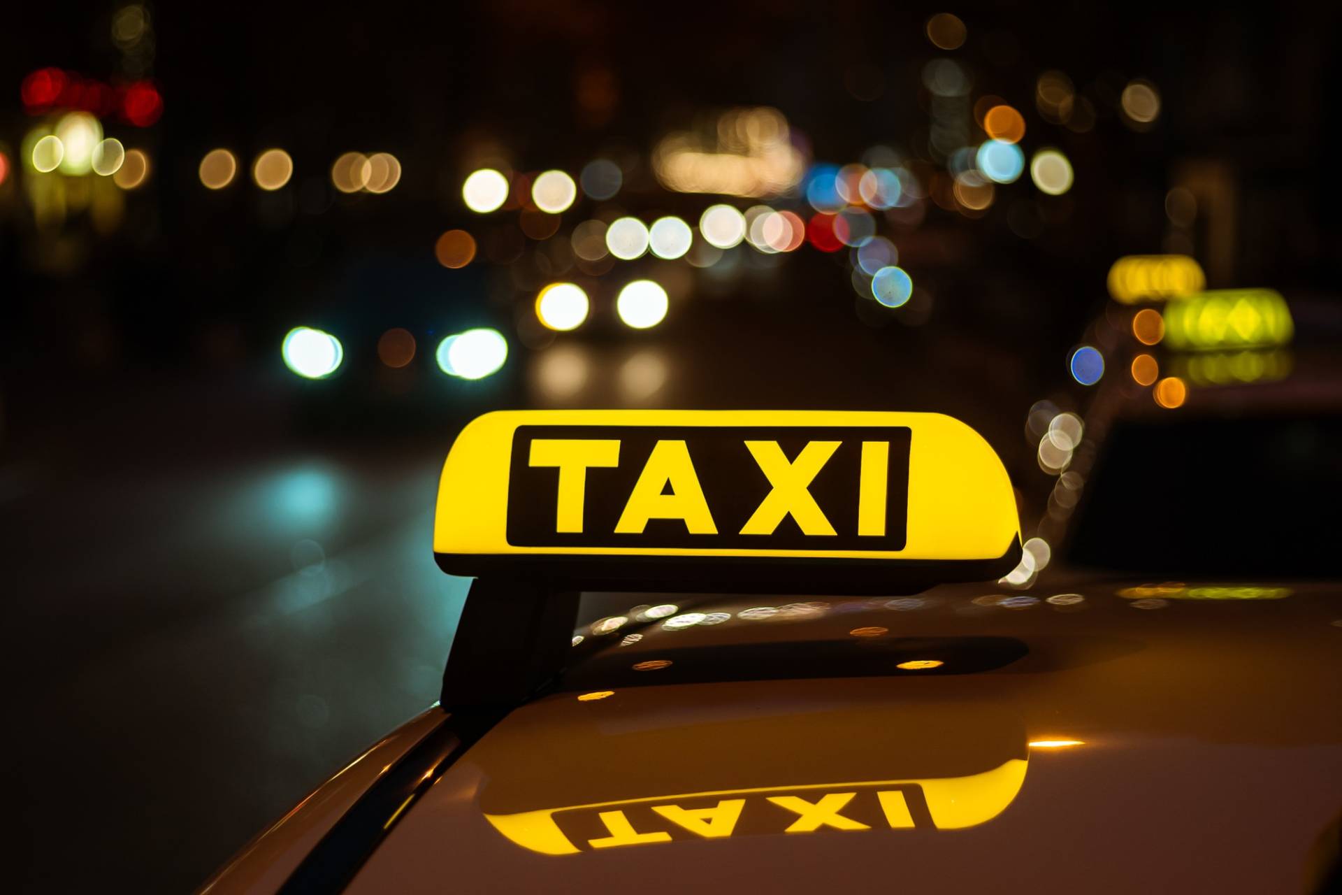 Taxi Van Taxi Van